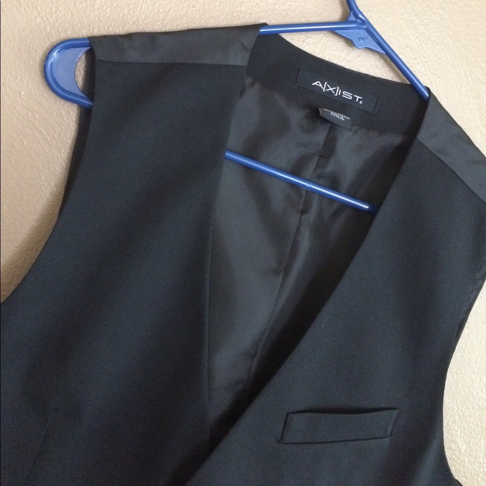 A[X]IST Black Vest