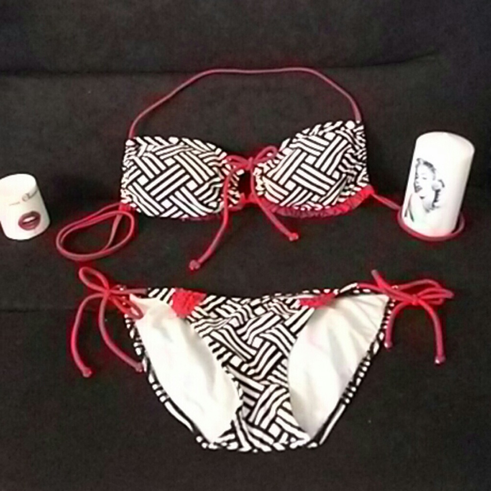 BLACK WHITE& RED BIKINI