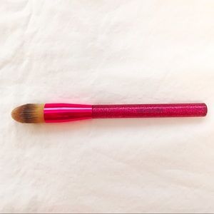 🆕Limited Edition Sephora Foundation Brush--Pink💕