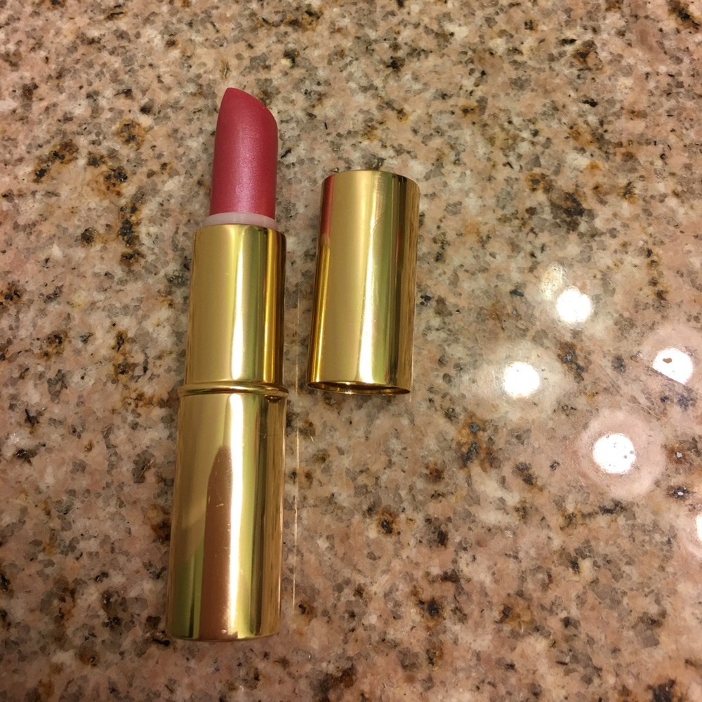 Estée Lauder lipstick in candy