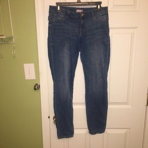 Medium wash skinny jeans