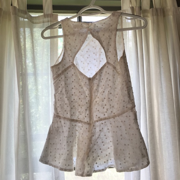 White lace eyelet peplum tank top (s) - Picture 2 of 2