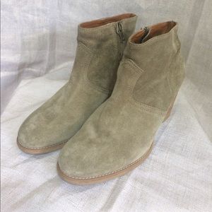 👢Madewell Suede Booties! 👢