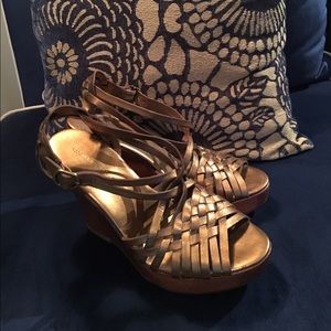 Banana Republic Leather Platform Sandals