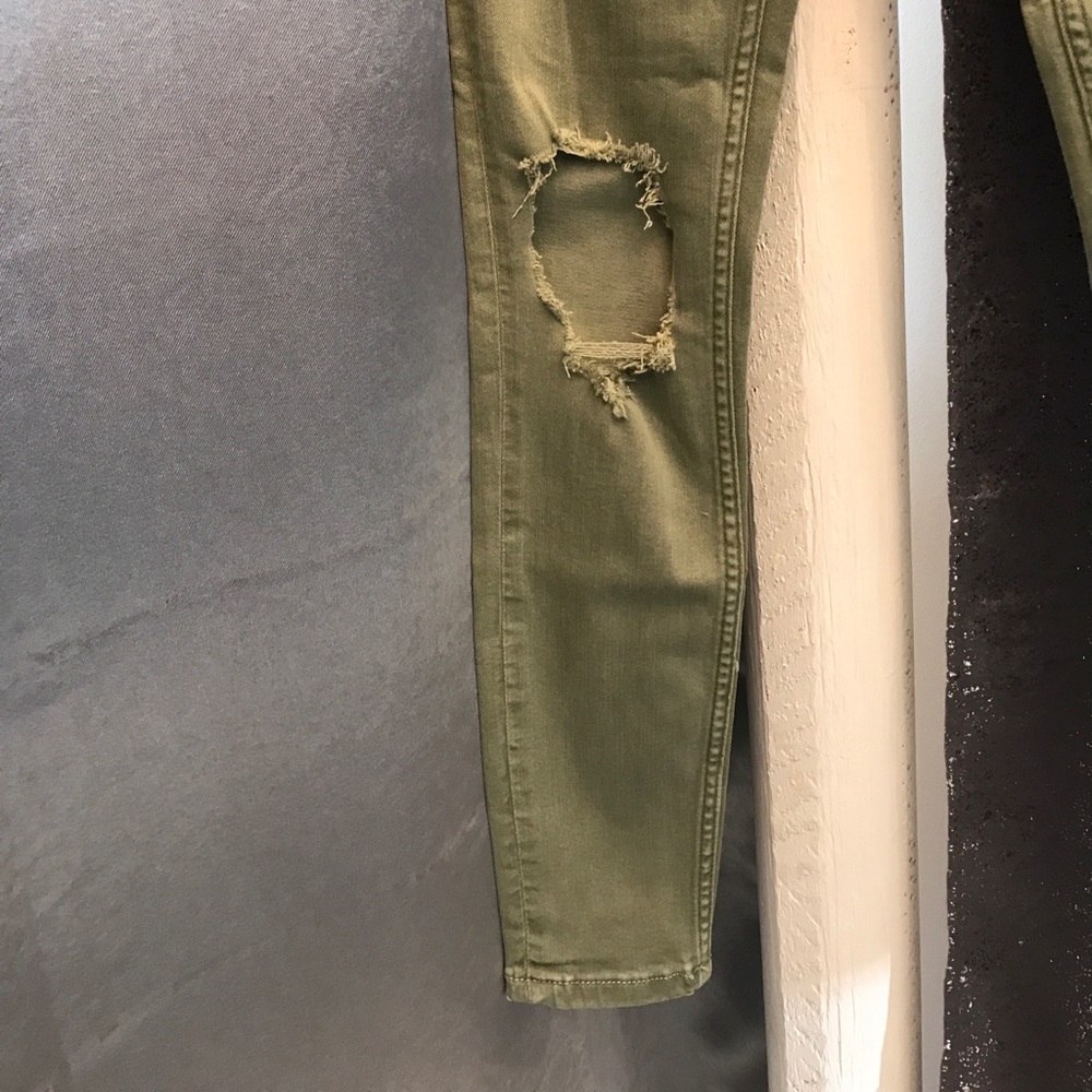 Free the people skinny jeans- no offers - Picture 3 of 8