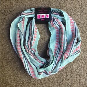 Infinity scarf