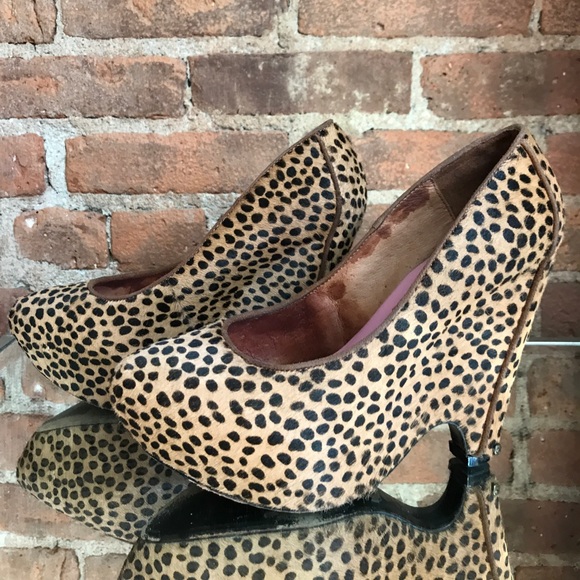 Like new fab Skin Hello Midnight leopard heels - Picture 4 of 7