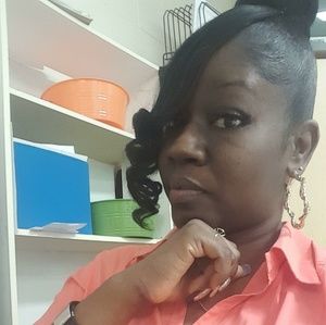 Meet your Posher, Teniqua