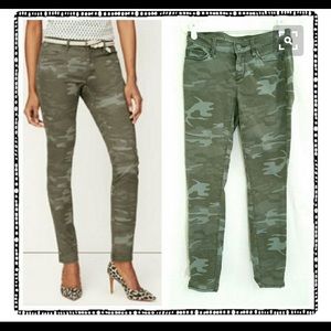 Loft Modern Skinny Pant Size 10 Soft Olive Camo