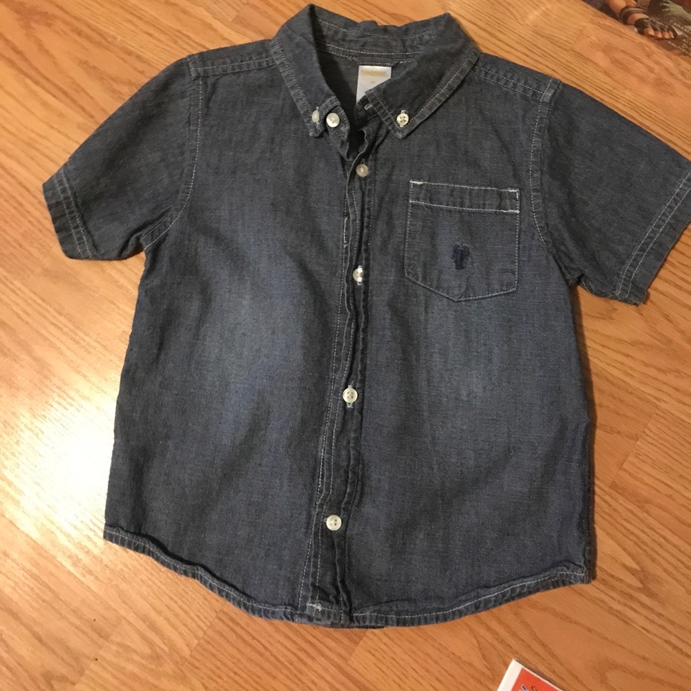 Short sleeve shirt Gymboree for boys, size 3T.