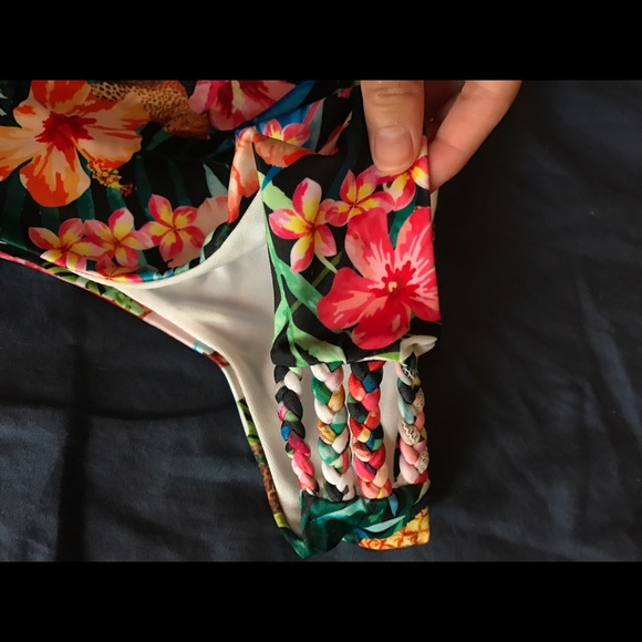 Bathing suit bottoms - Picture 2 of 3