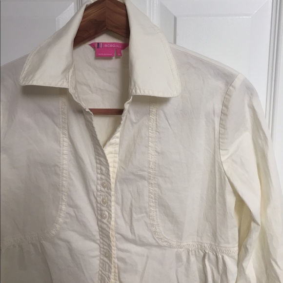 Off white button down blouse.  Sized xs - Picture 2 of 4