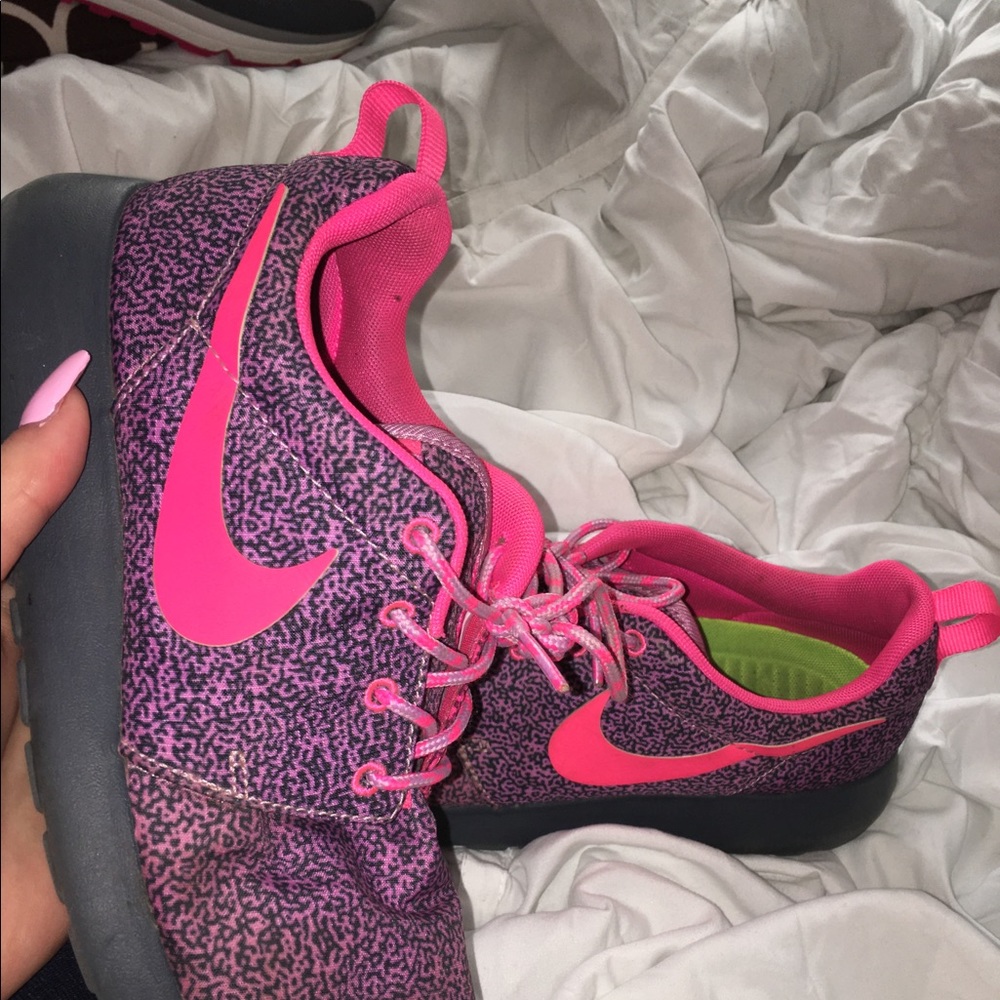 Women's Nike roshe run