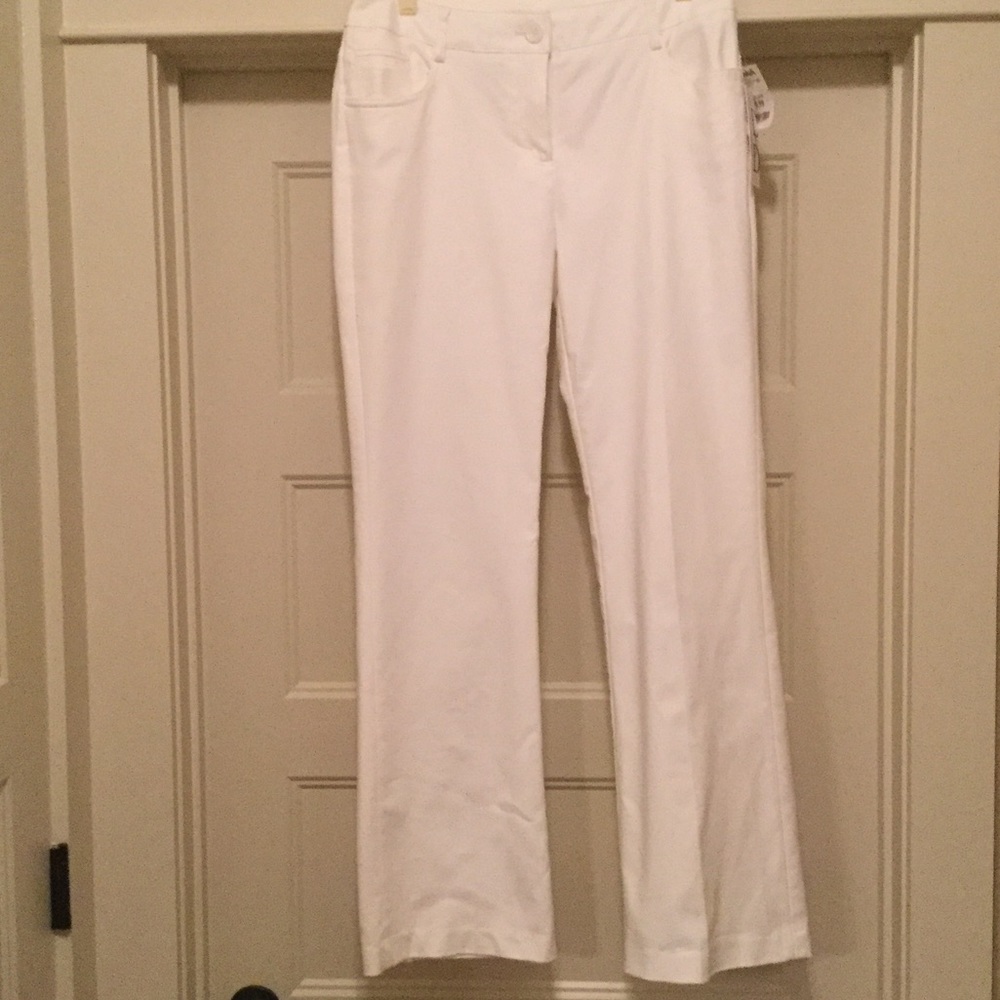 NWT White Dressy Jeans by Dalia Collection. Sz 6