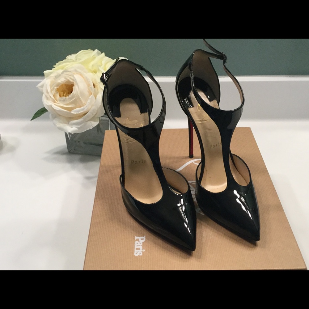Christian Louboutin J String 120