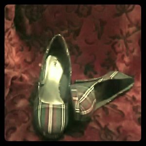 Like New Grey/Red Plaid Platform heels!!!