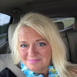 Meet your Posher, Rene