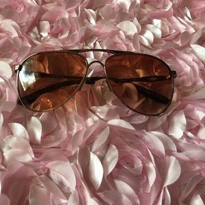 Oakley Aviator style Sunglasses