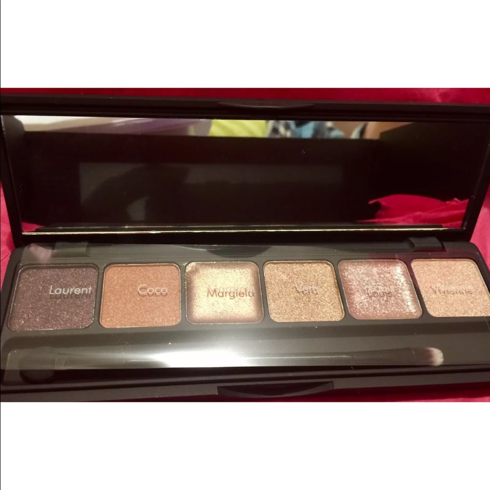 LAST ONE! Sleek MakeUP iLust Gold Standard LT Ed