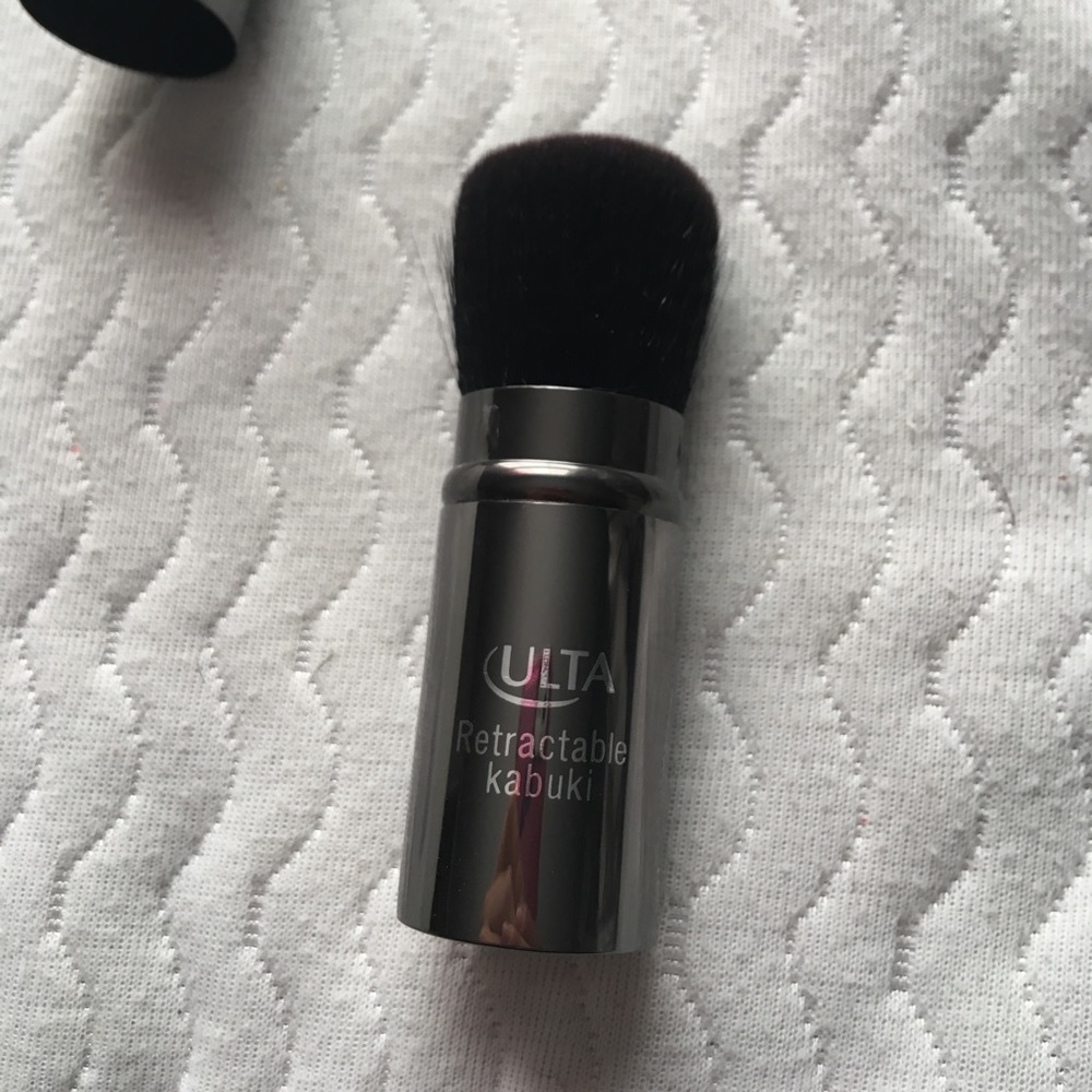 ulta retractable kabuki brush
