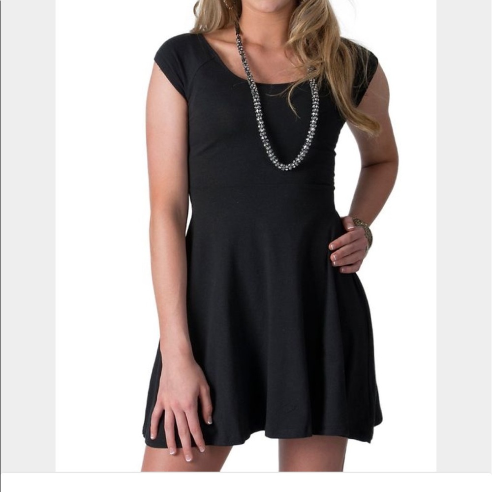 Ocean drive cross back dress in black