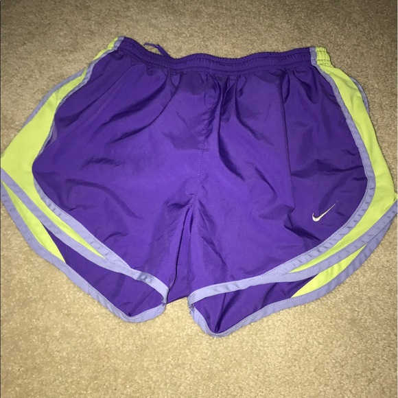 Nike running shorts - Picture 1 of 1