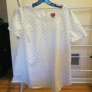 Polka dot short sleeve shirt.  Merona L.