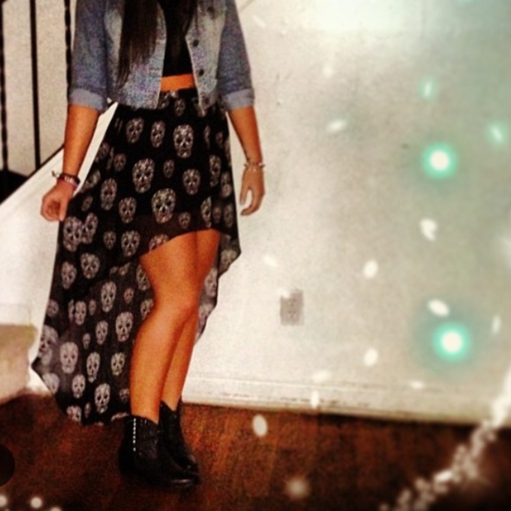Hi Lo Skull Skirt