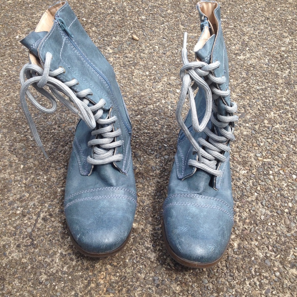 Candie's boots