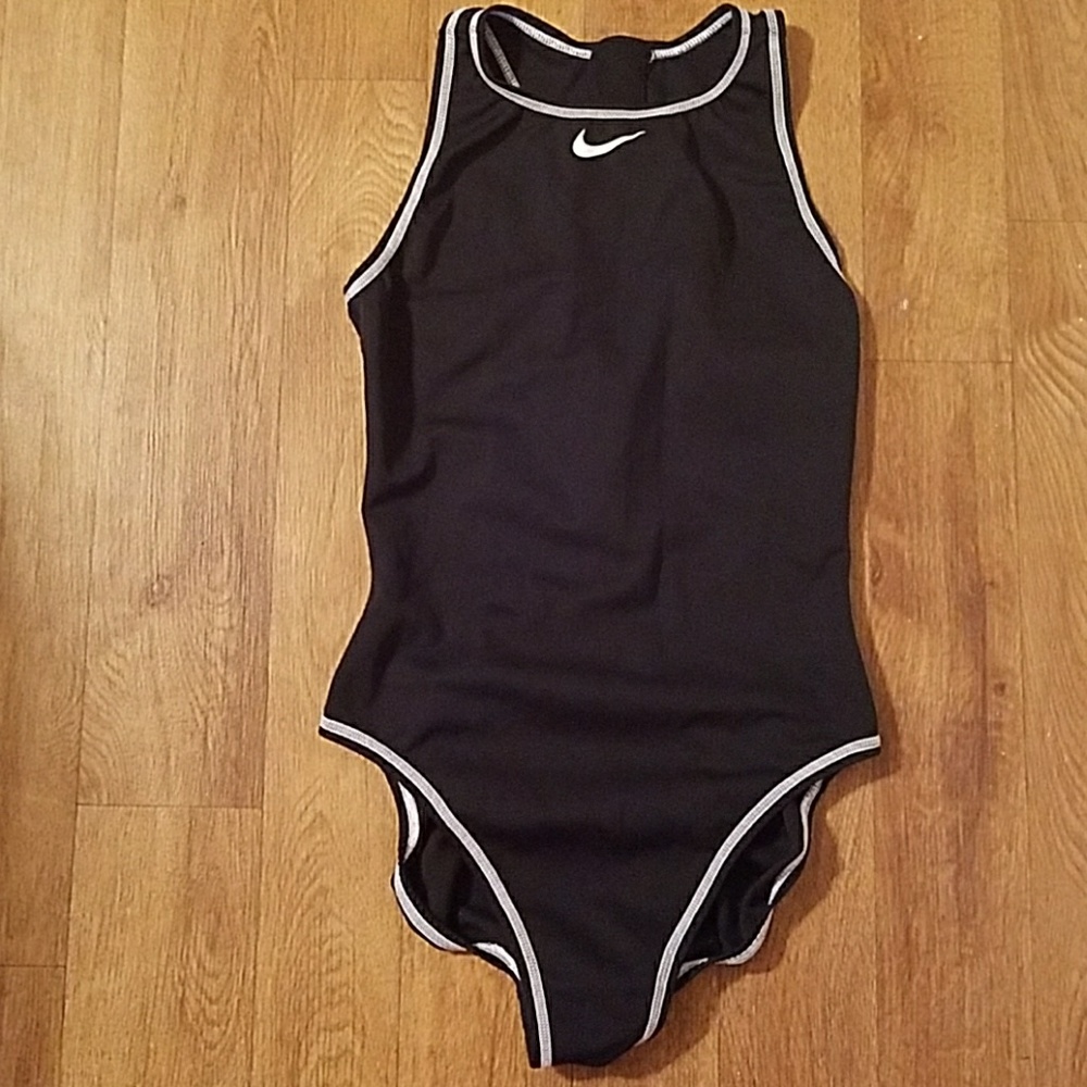 Nike swimsuit for surfing size 6