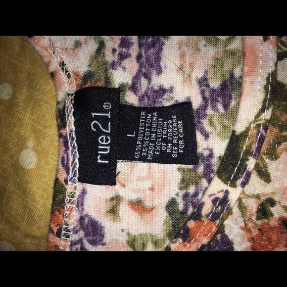 Tank top bundle - Picture 3 of 4