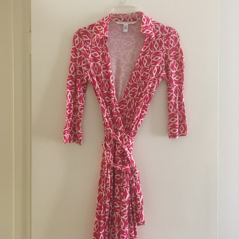 Diane von Furstenberg silk wrap dress size 4