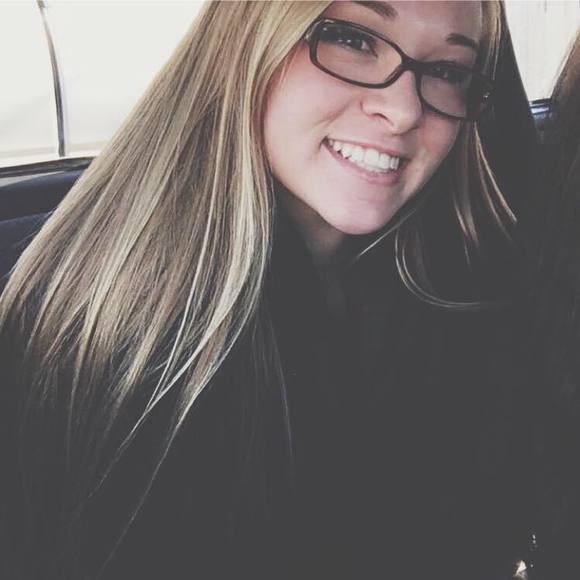 Meet your Posher, Brittany - Picture 1 of 1