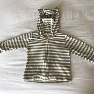 Light gray and white Baby GAP Jodie with ears