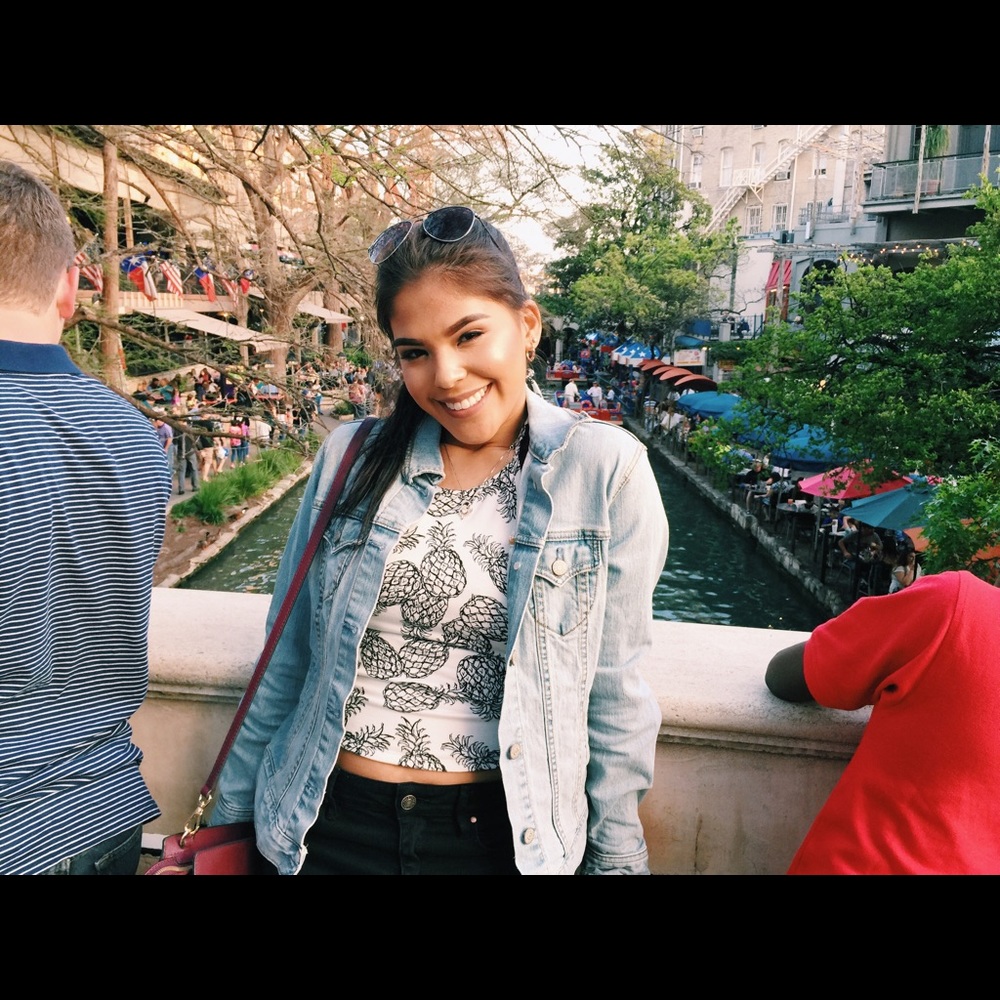 Meet your Posher, Jasmine