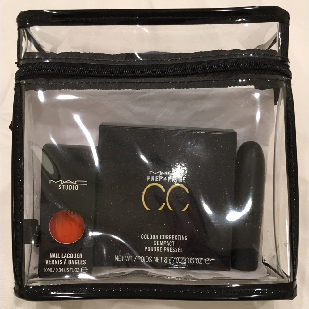 M.A.C. Cosmetics Gift set