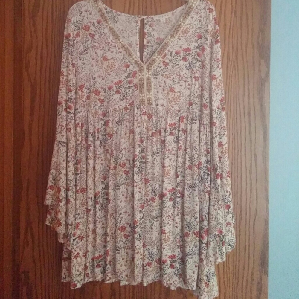 Beautiful Beaded Floral Tunic 1XL