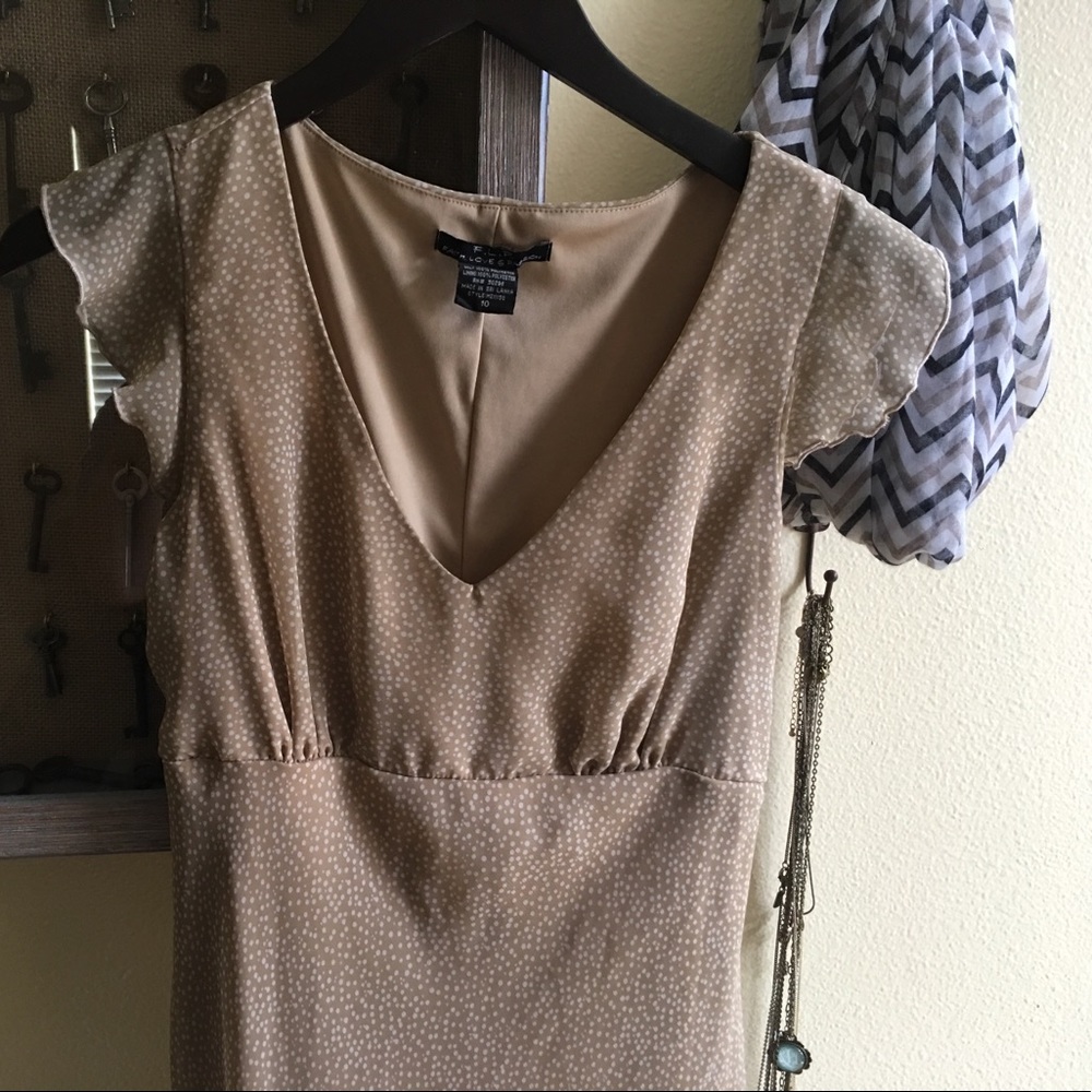 Spring dress - Picture 3 of 4