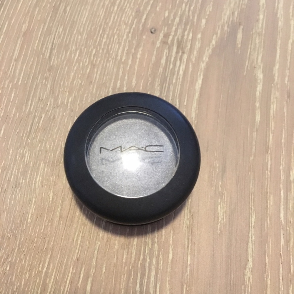 Mac eyeshadow
