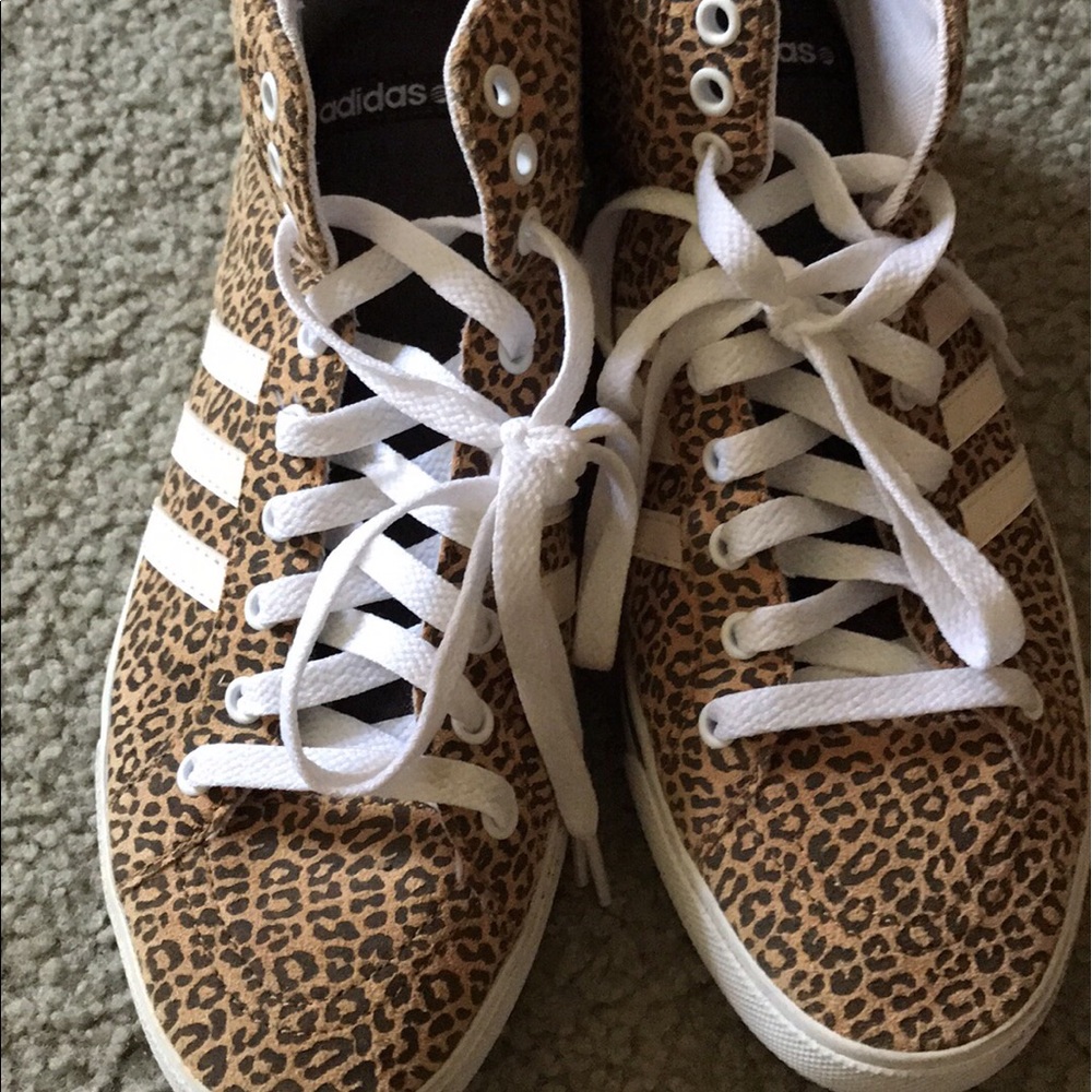 Adidas NEO