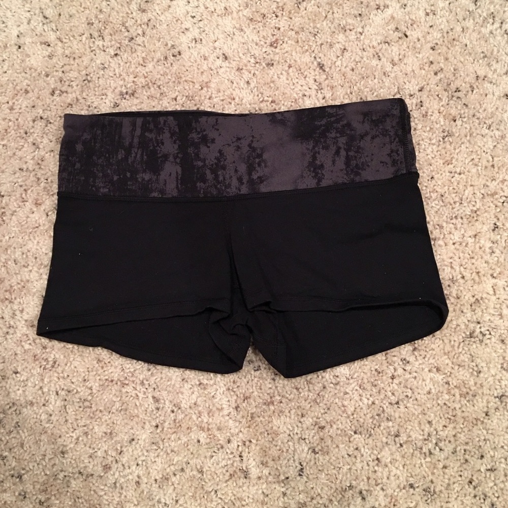 Lululemon boogie shorts