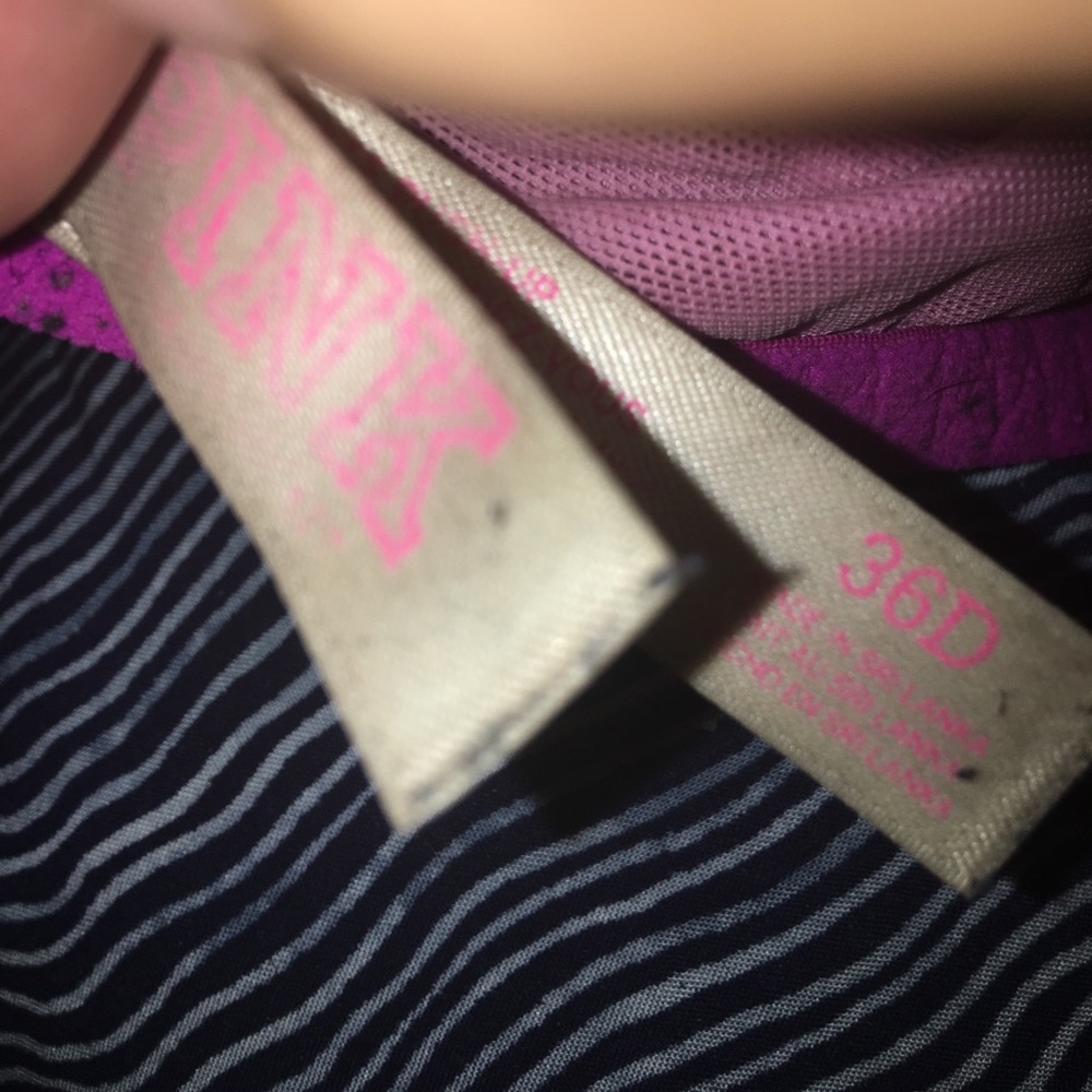 Pink bra - Picture 2 of 2