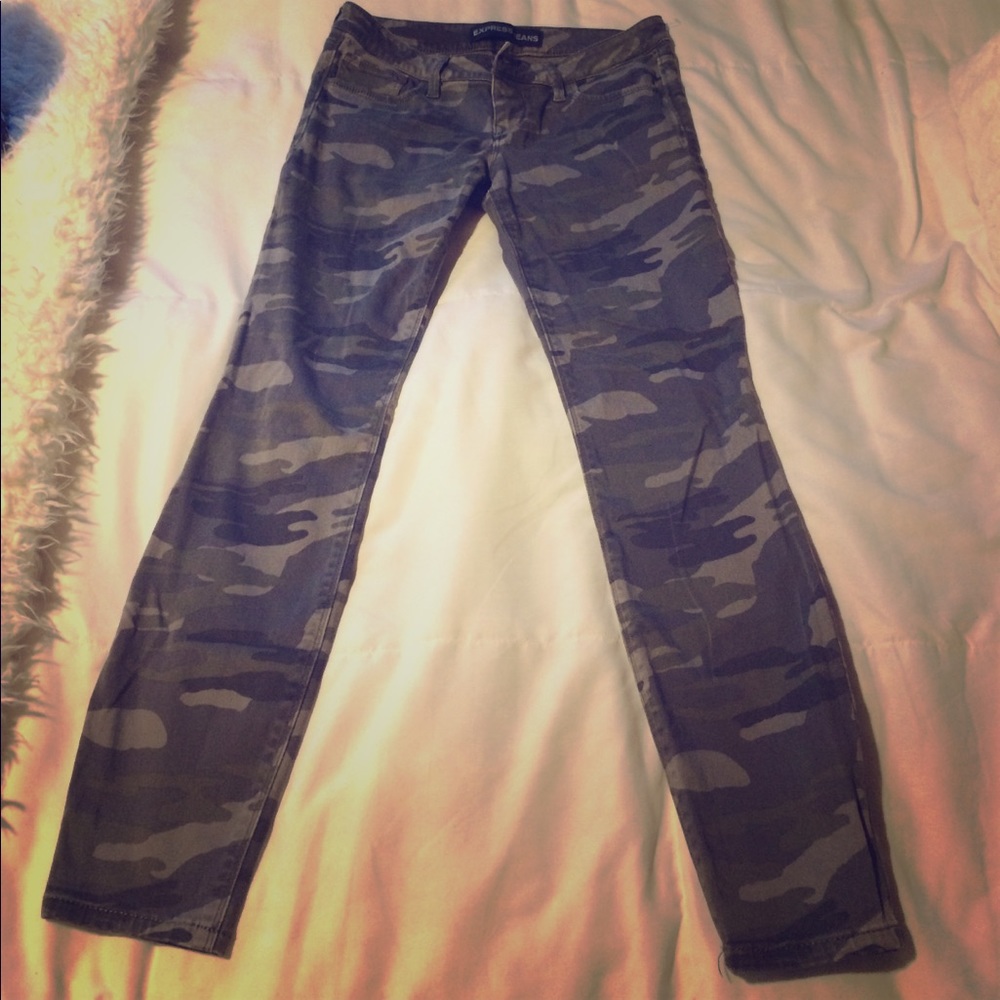 Express camo jeans