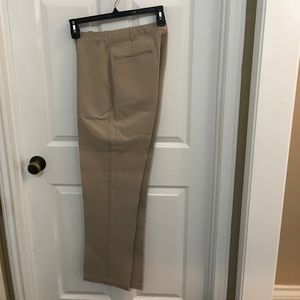 Cremieux men's 32x34 khaki pants