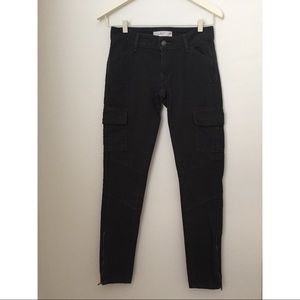Levi's- Skinny Cargo Pants