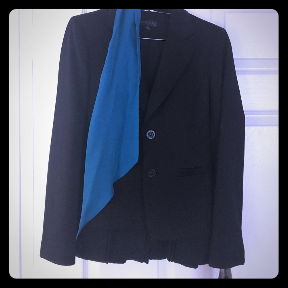 Anne Klein Never Been Worn Petite Suit-