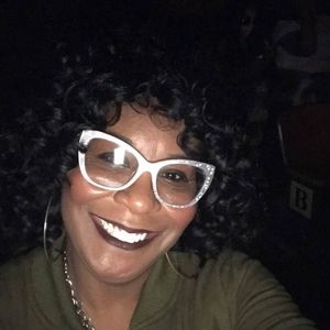 Meet your Posher, Tawana