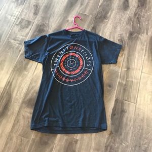 twenty one pilots circle t shirt