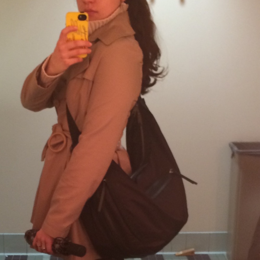 Lululemon black yoga bag