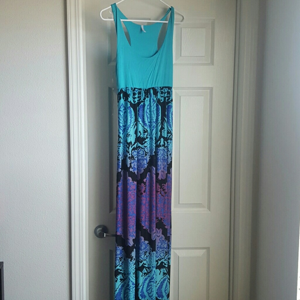 Maternity maxi dress